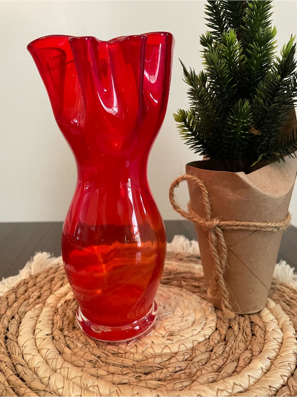 Vintage Red and Orange Glass Vase - Picture 3 of 8